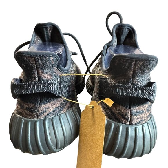 Yeezy Boost 350 V2 Unisex Sneakers in Carbon & Black Knit 8.5 - Picture 5 of 8